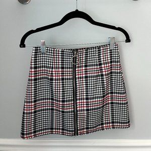 plaid mini skirt🖤